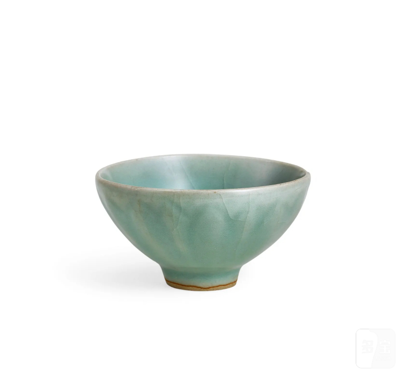 明 龙泉青釉莲瓣小杯